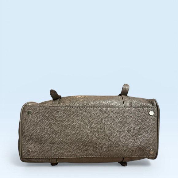 Michael Kors Bedford Top Zip Satchel. - Picture 7 of 9